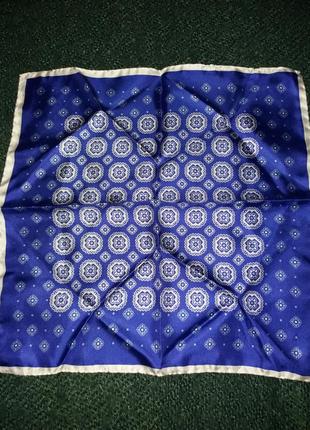 Платочек шелковый. маленький размер 30*30