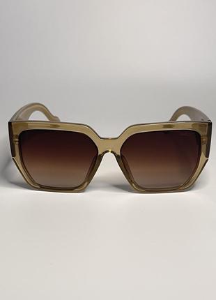 Солнцезащитные женские очки gucci светло коричневые4 фото