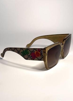 Солнцезащитные женские очки gucci светло коричневые3 фото