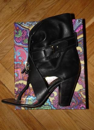 Літні шкіряні чоботи ,розмір 39