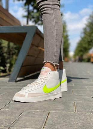 Nike blazer white «neon green logo» / жіночі кросівки найк блазер