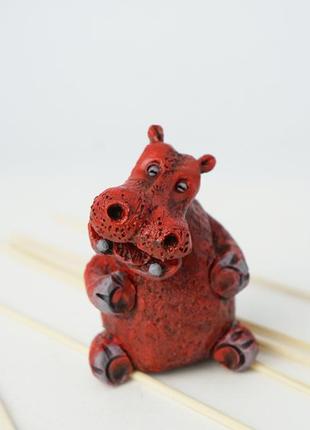 Фигурка бегемота красного hippopotamus handmade фигурка бегемотика1 фото