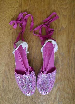 Туфлі розові з паєтками розмір 39 стелька 25 см dunnes stores