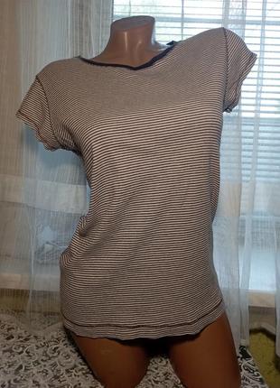Футболка у смужку