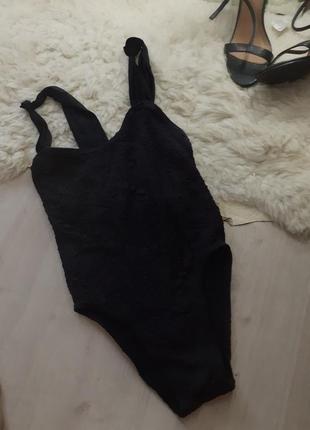 Купальник з відкритою спинкою тренд