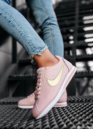 Nike cortez pink gold / женские кроссовки найк кортез / розовые2 фото