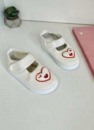 Тапочки для девочки в садик и на улицу