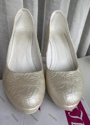 Туфлі шкіряні весільні ilenana