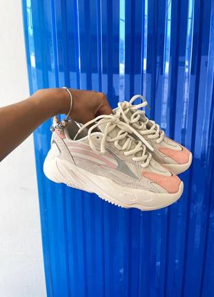 Кроссовки женские adidas yeezy boost 700 v2 "pink  cream "2 фото