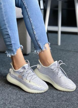 Кросівки жіночі adidas yeezy boost 350 v2 static reflective laces

/женские кроссовки ези буст 350