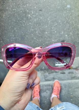 Стильные женские очки в прозрачной розовой оправе