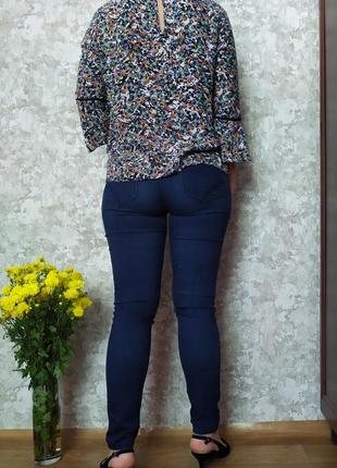 Актуальна віскозна квітчаста блуза розмір xs s від warehouse9 фото