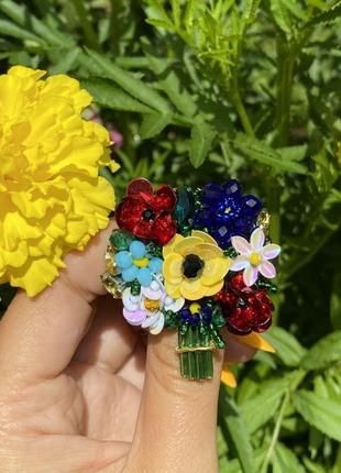 Брошка з бісеру букет украінських квітів/брошь тз бисера букет цветов1 фото