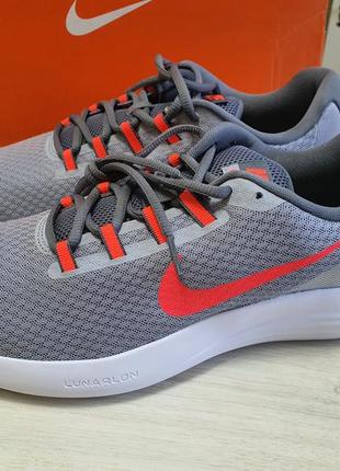 Нові бігові кросівки nike lunarconverege