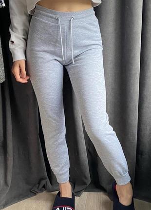 Primark спортивні брюки штани жіночі сірі завужені на високій посадці з манжетом1 фото
