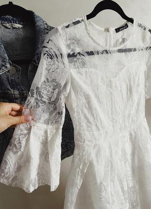 Легка Повітряна коктейльна біла мереживна сукня плаття від бренду shein3 фото