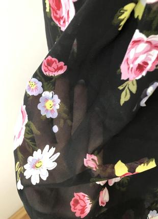 Майка блуза чорна в квітах3 фото