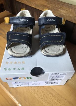 Сандалі geox