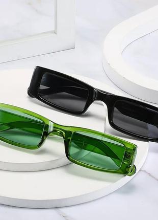 Жіночі сонцезахисні окуляри зеленого кольору модні трендові стильні окуляри від сонця в крутий оправі окуляри сонцезахисні2 фото