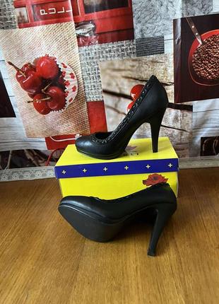Жіночі туфлі лодочки шкіряна стелька-36 розміру2 фото