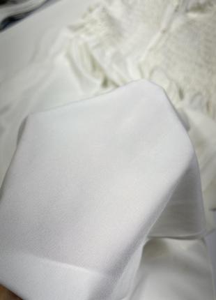 Стильна біла сукня плаття сорочка  в стилі бохо з об'ємними рукавами від бренду boohoo італія5 фото