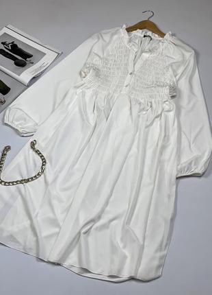 Стильна біла сукня плаття сорочка  в стилі бохо з об'ємними рукавами від бренду boohoo італія2 фото