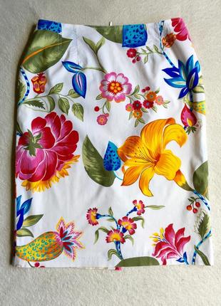 Белоснежная юбка карандаш в ярких цветах-laura lebek