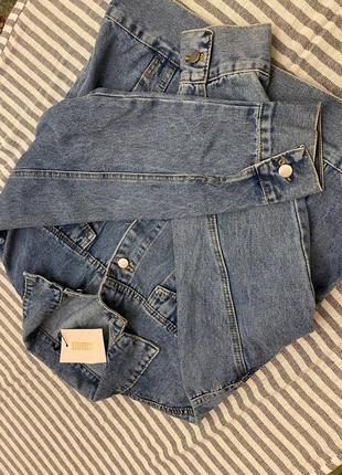 Крутезна стильна джинсова куртка від missguided7 фото