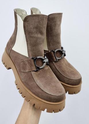 Замшевые женские ботинки челси демисезонные на грубой подошве gloss2 фото