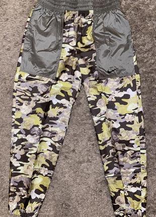 Штани nike sportswear camo, оригінал, розмір s