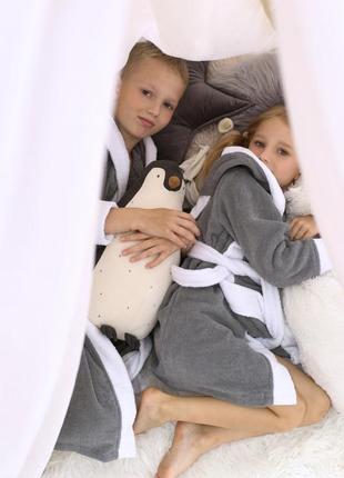 Махровый детский халат с капюшоном, 380 г/м2 серый+белый на 3 года (135-140) унисекс2 фото