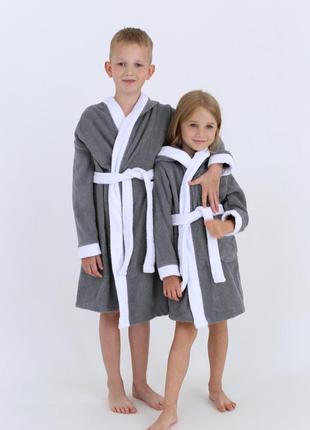 Махровый детский халат с капюшоном, 380 г/м2 серый+белый на 3 года (135-140) унисекс4 фото