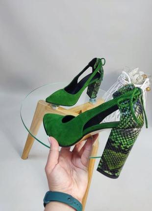 Туфлі з італійської шкіри та замші жіночі зелені рептилія на підборах9 фото