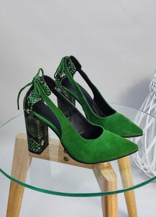 Туфлі з італійської шкіри та замші жіночі зелені рептилія на підборах1 фото