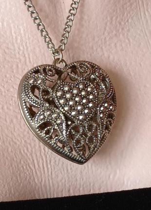 Кулон на цепи / винтаж / ретро / стиль