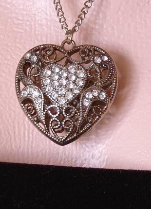 Кулон на цепи / винтаж / ретро / стиль