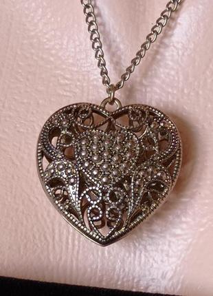 Кулон на цепи / винтаж / ретро / стиль