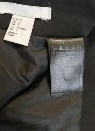 H&m чорна класична юбка з кишенями5 фото