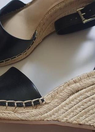 Круті шкіряні босоніжки італійського бренду vince camuto3 фото