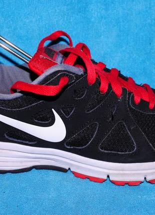 Nike revolution кроссовки 40 размер