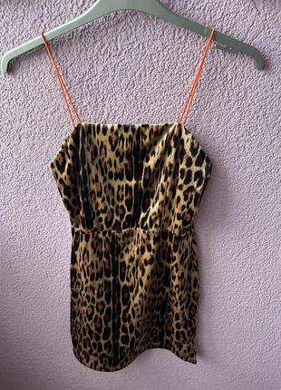 Платье бархатное в леопардовый принт urban outfitters4 фото