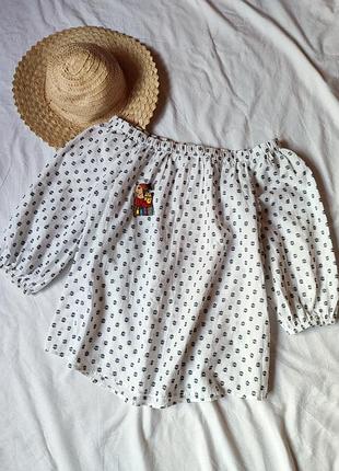 H&m чудесная коттоновая блузка на плечи