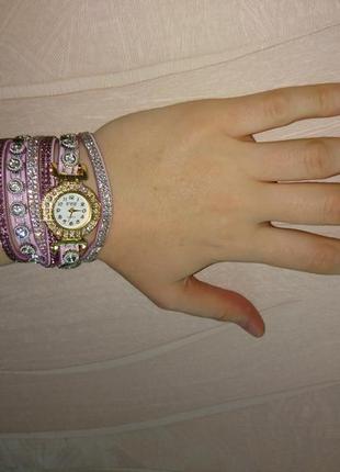 Женские часы браслет со стразами