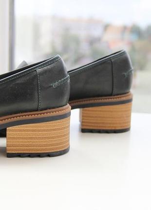 Шкіряні туфлі лофери clarks6 фото