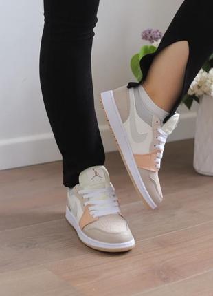 Женские кожаные кроссовки nike air jordan 1 low milan#найк3 фото