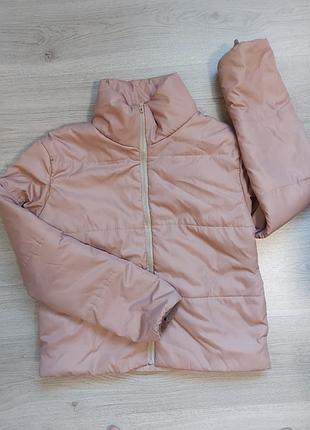 Класна легенька курточка