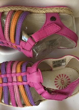 Босоножки сандалии, натур. кожа ugg   р.6/13-14 см