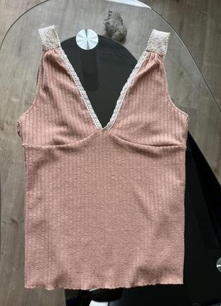 Маєчка zara в рубчик із мереживними бретелями