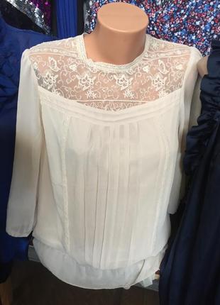 Нарядна блузка