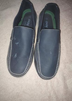 Мокасіни, туфлі